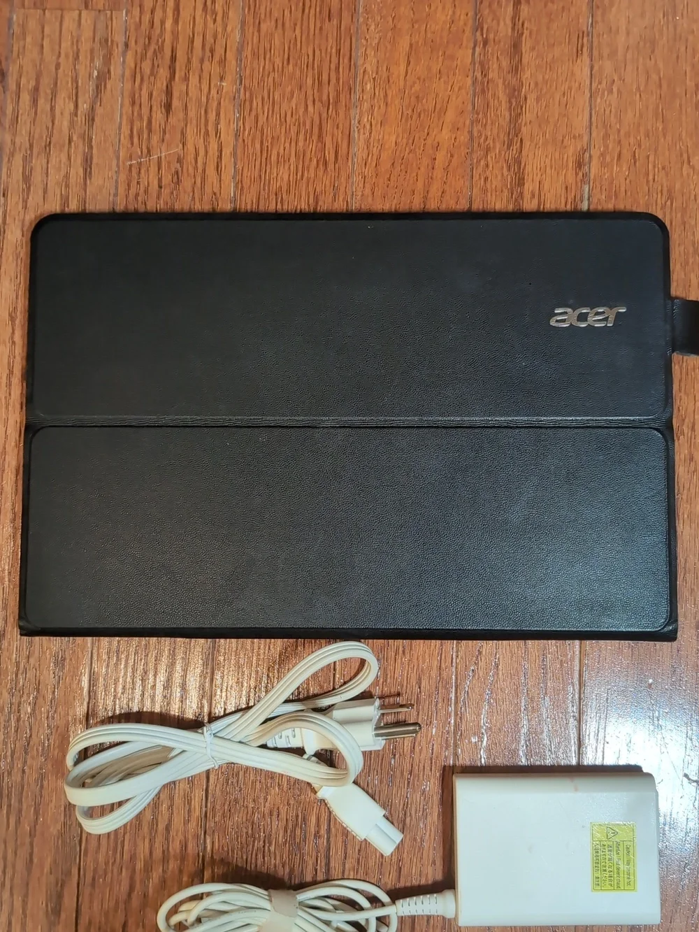 Acer Aspire P3-171 Tablet Touchscreen 4gb Ram with Power Block
